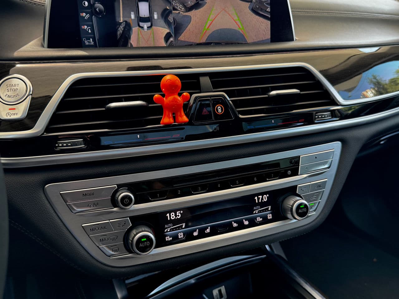 2015 BMW 730 — Miniatură 10