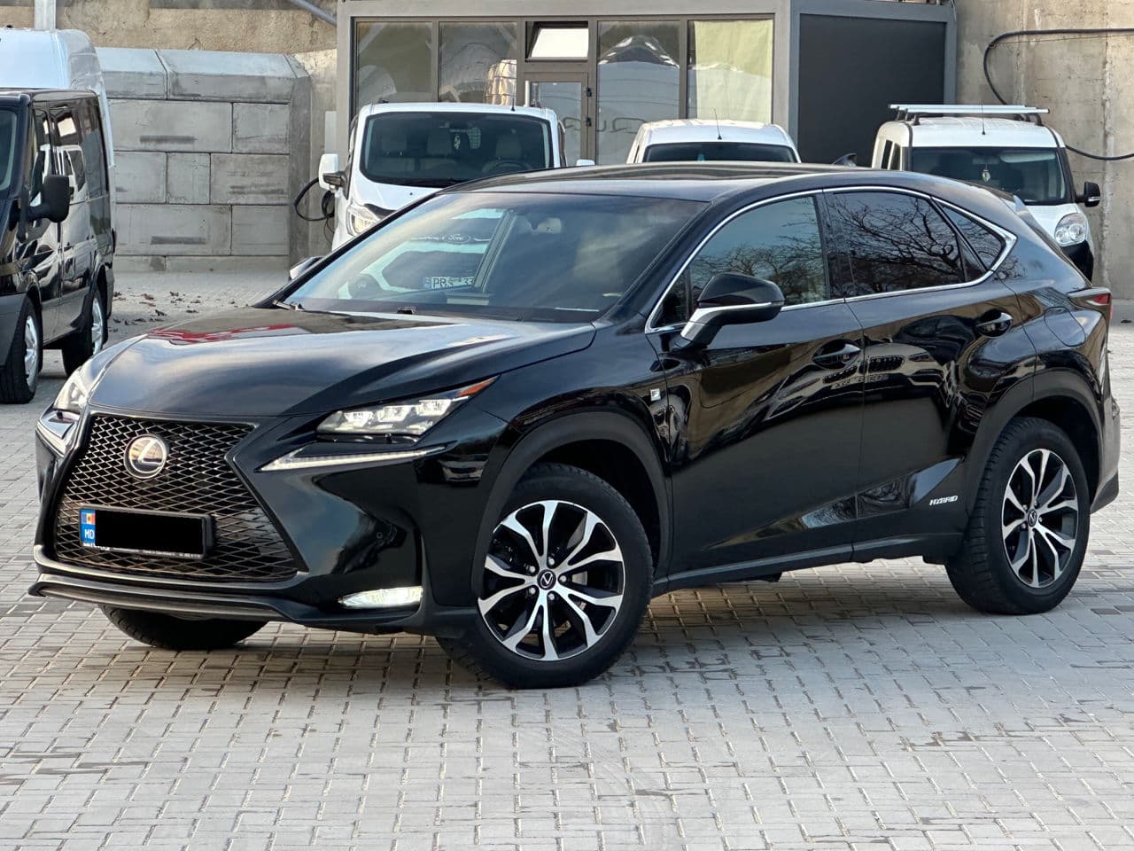 2014 Lexus NX 300H — Miniatură 2
