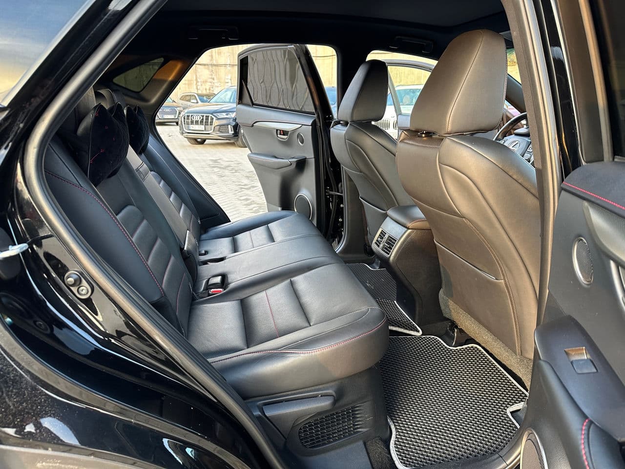 2014 Lexus NX 300H — Miniatură 15