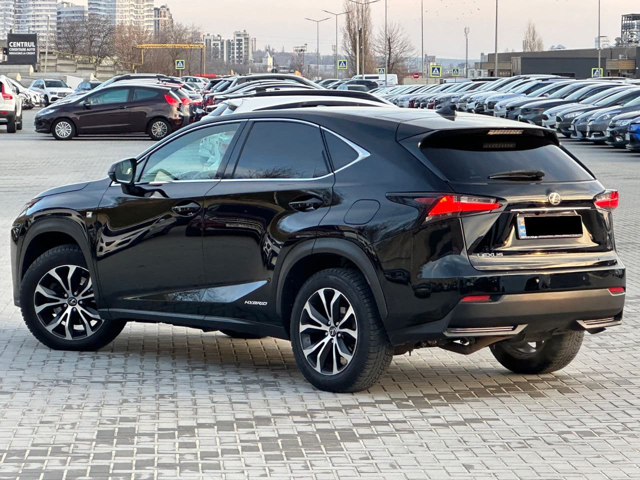 2014 Lexus NX 300H — Miniatură 4