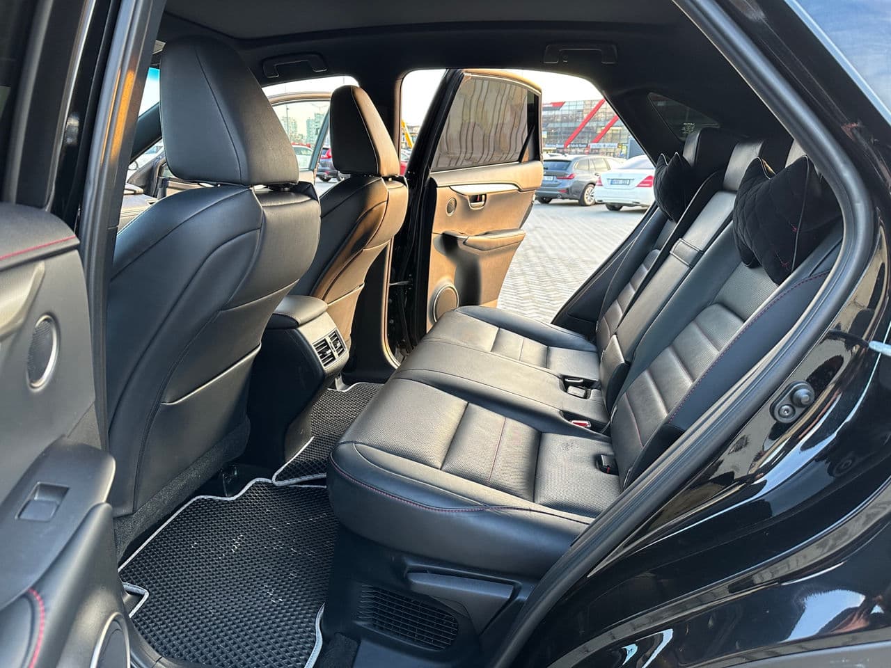 2014 Lexus NX 300H — Miniatură 13