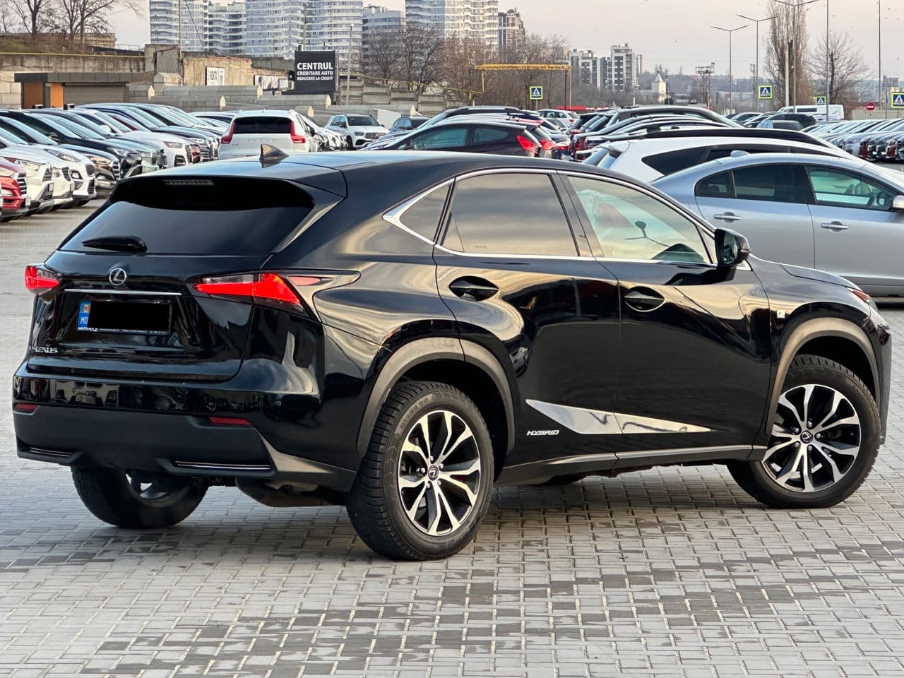 2014 Lexus NX 300H — Miniatură 3