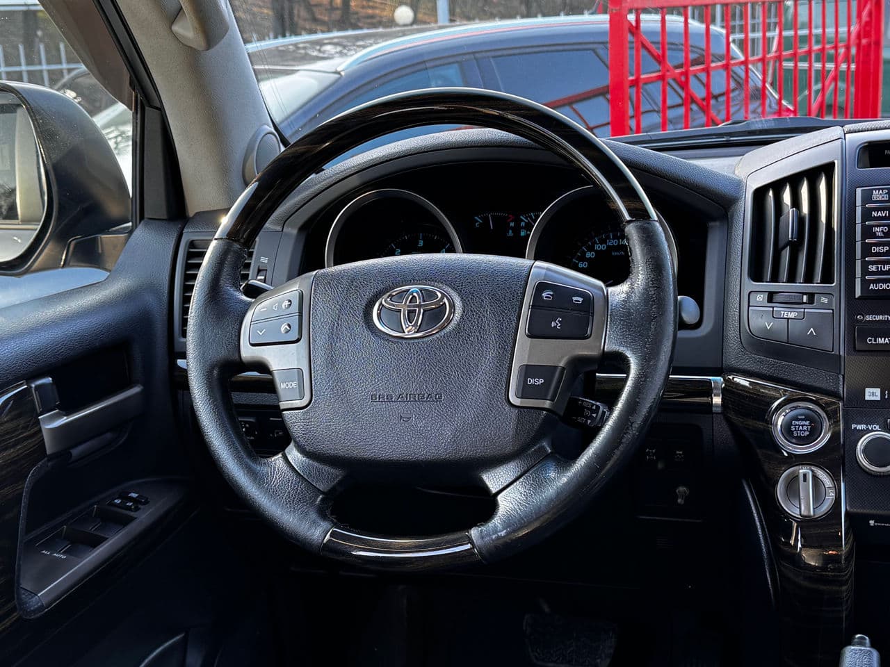 2011 Toyota Land Cruiser — Miniatură 8