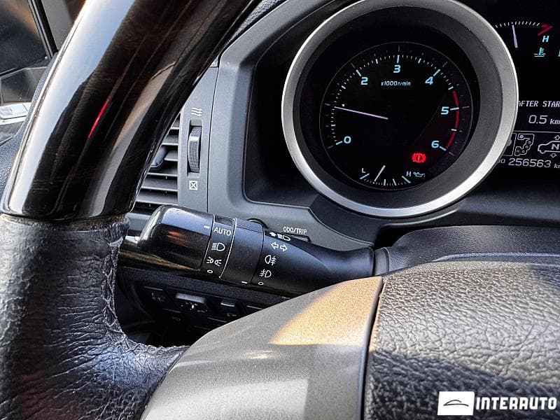 2011 Toyota Land Cruiser — Miniatură 20