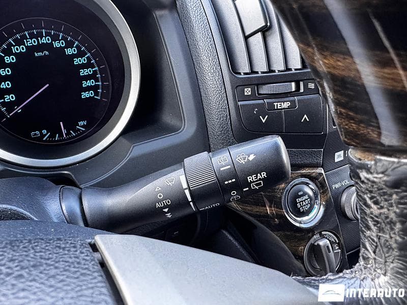 2011 Toyota Land Cruiser — Miniatură 19