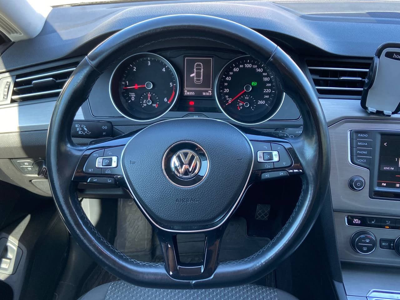 2015 Volkswagen Passat — Miniatură 8