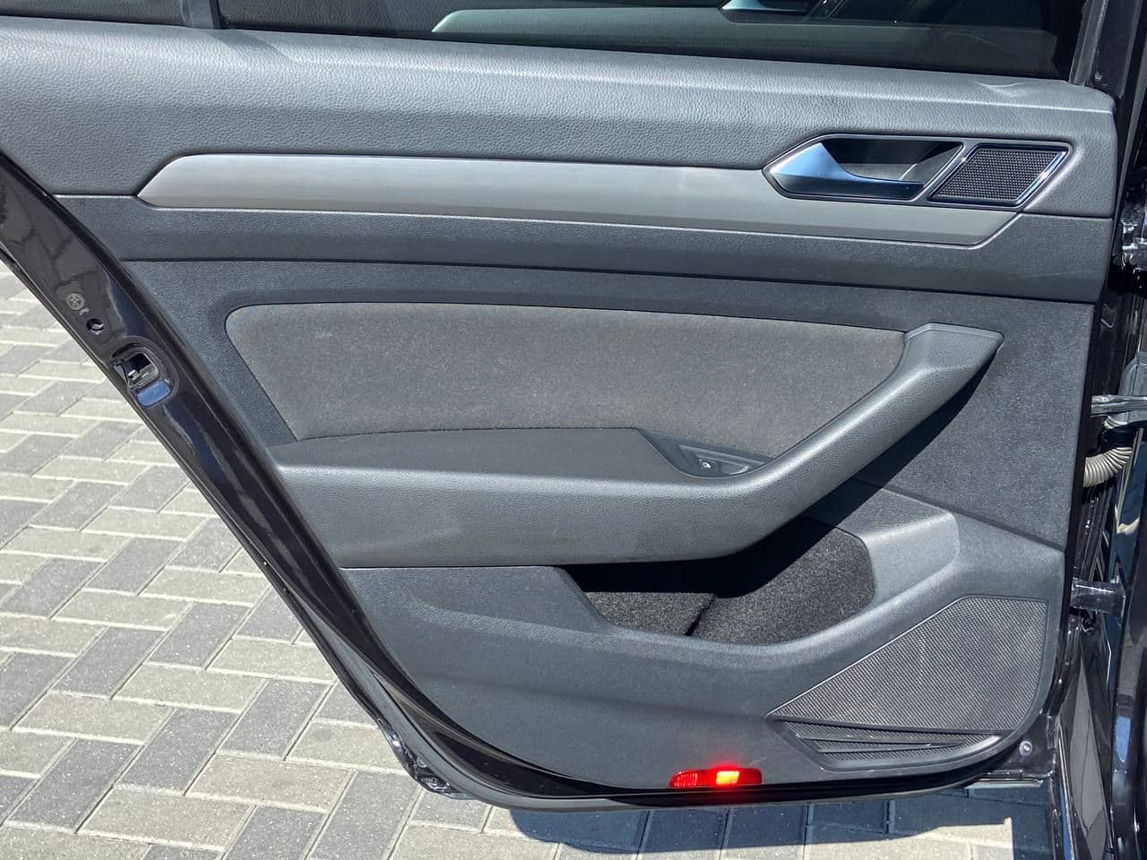 2015 Volkswagen Passat — Miniatură 13