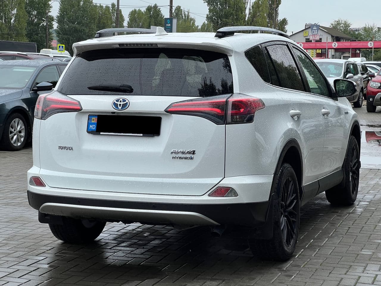 2016 Toyota Rav-4 — Miniatură 2