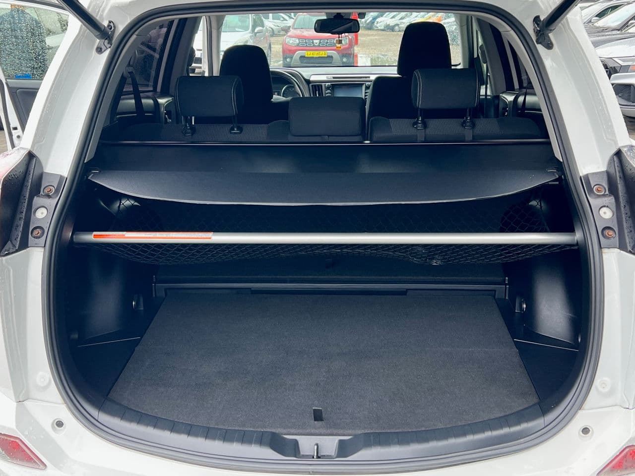 2016 Toyota Rav-4 — Miniatură 19