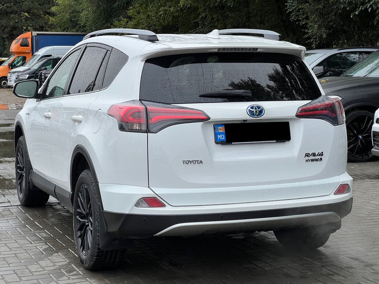 2016 Toyota Rav-4 — Miniatură 4