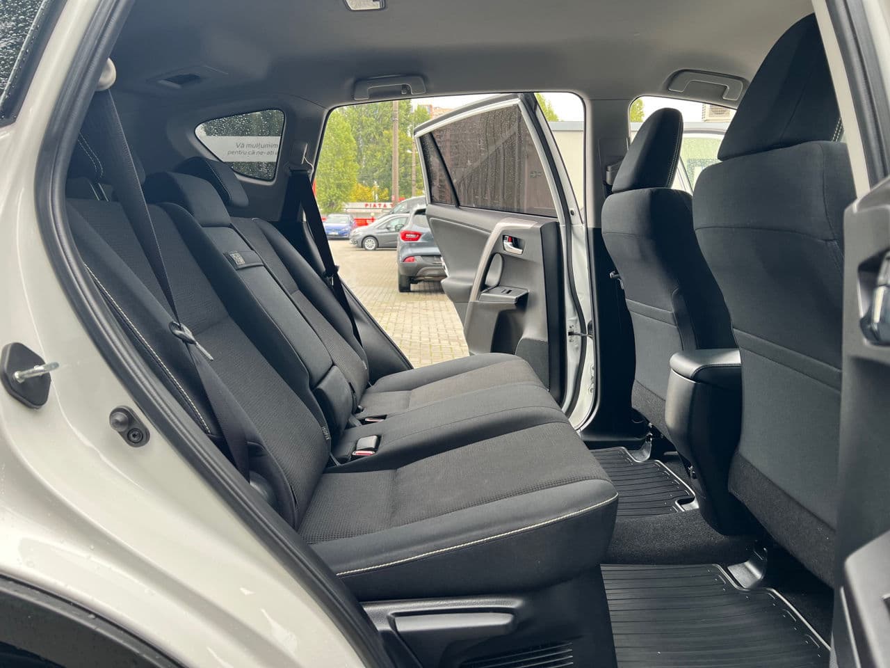 2016 Toyota Rav-4 — Miniatură 17