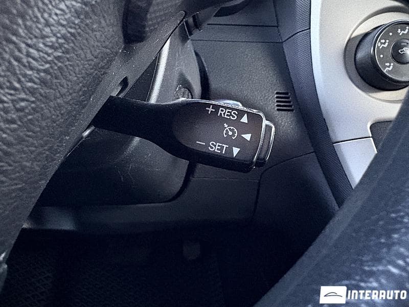 2010 Toyota Matrix — Miniatură 13