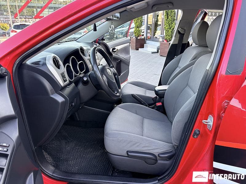 2010 Toyota Matrix — Miniatură 5