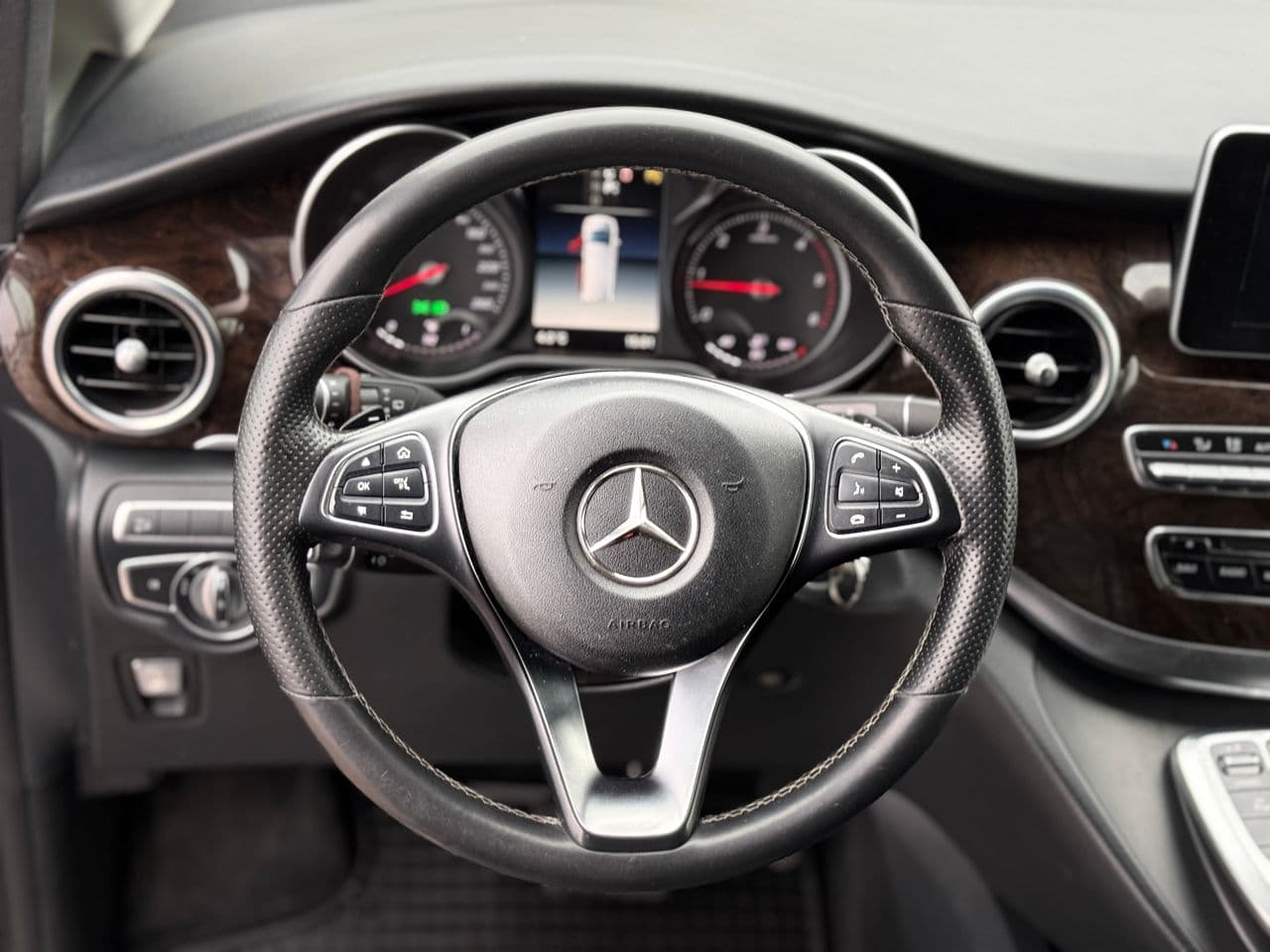 2019 Mercedes V 250 — Miniatură 12