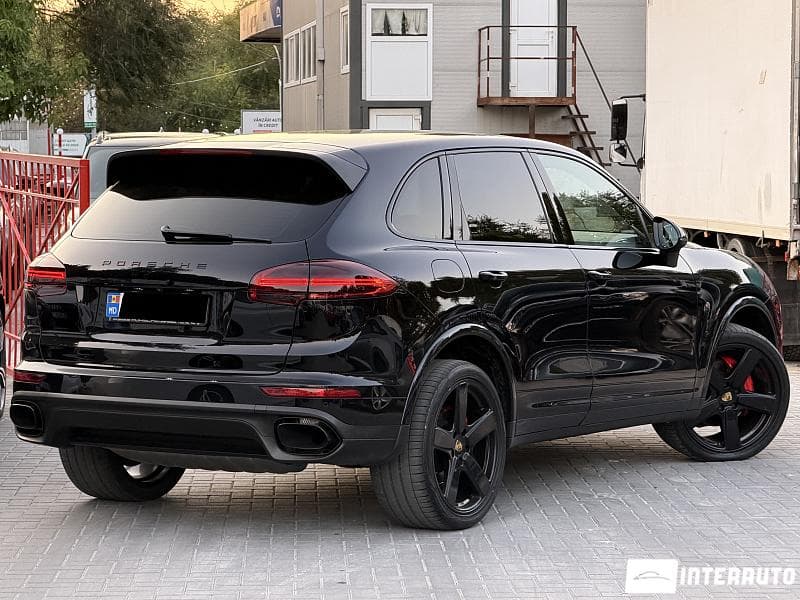 Porsche Cayenne 2016 — Миниатюра 2