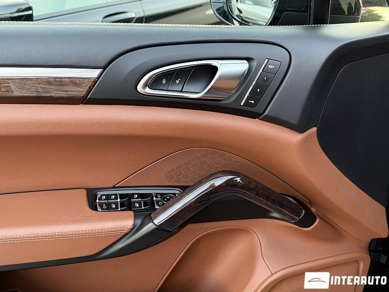 Porsche Cayenne 2016 — Миниатюра 17