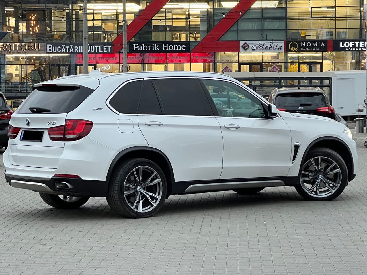 2016 BMW X5 4.0e — Miniatură 3