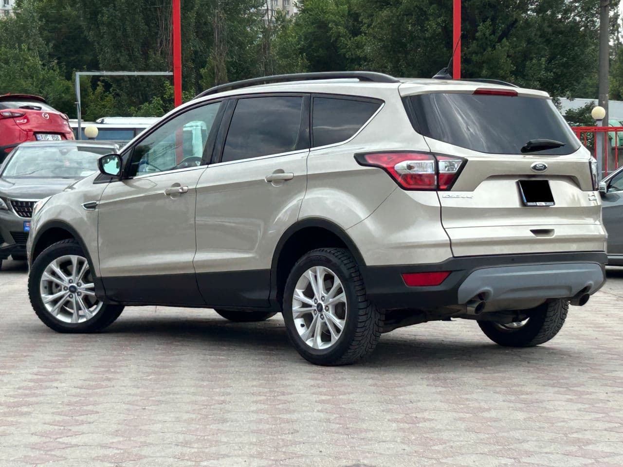 2018 Ford Escape — Miniatură 2