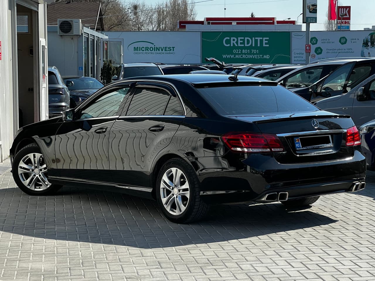 2011 Mercedes E 200 — Miniatură 4