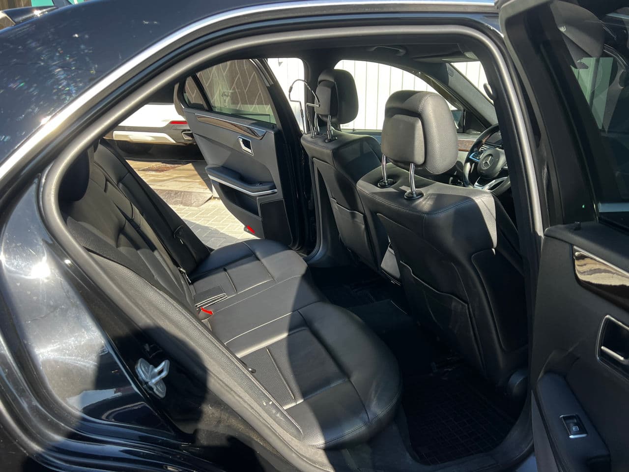 2011 Mercedes E 200 — Miniatură 15