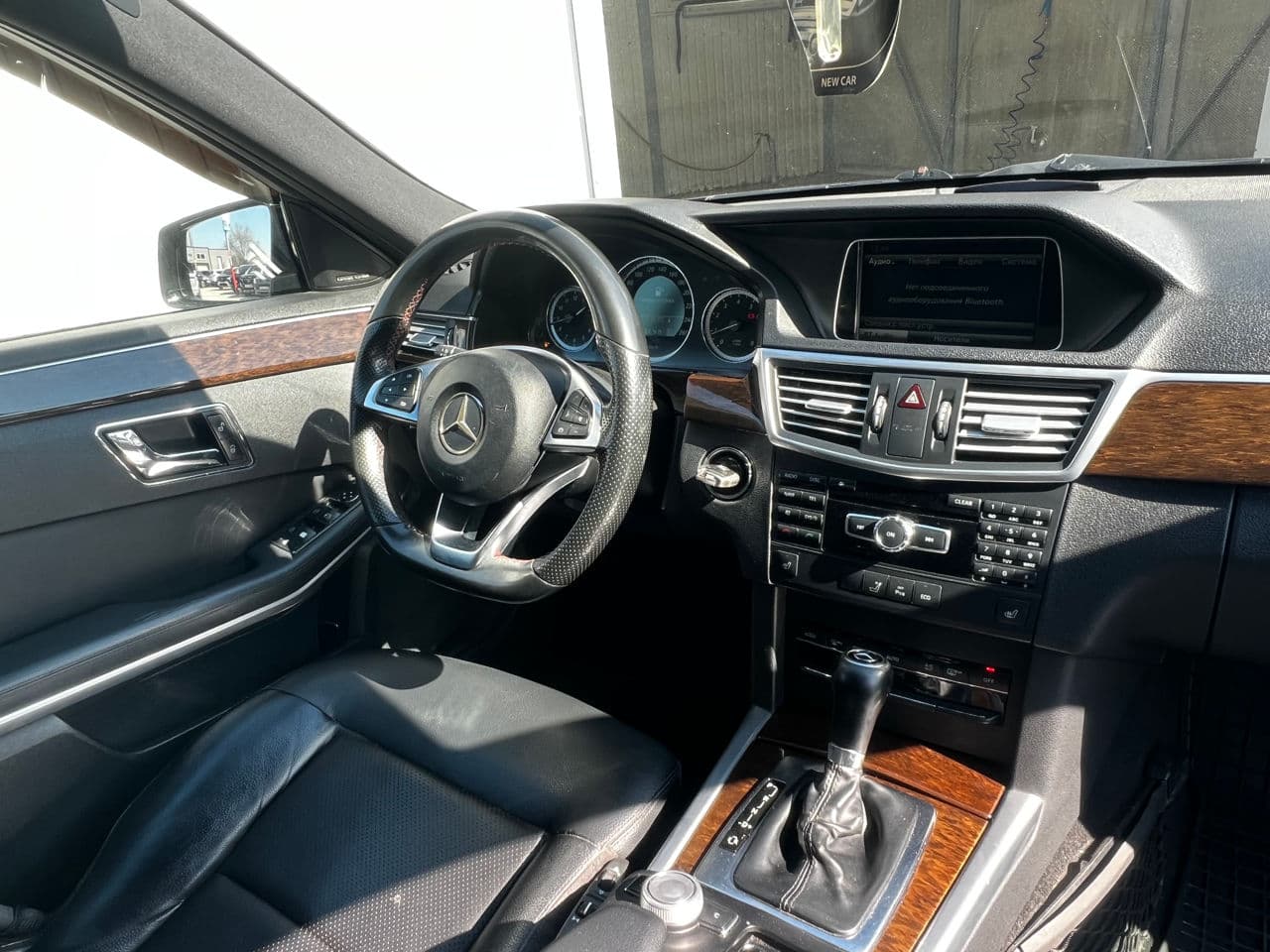 2011 Mercedes E 200 — Miniatură 8