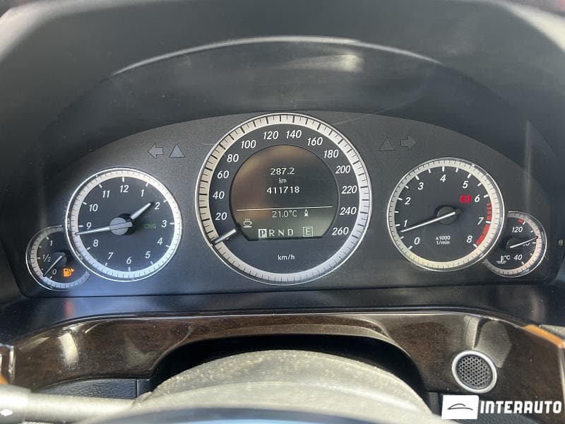 2011 Mercedes E 200 — Miniatură 9