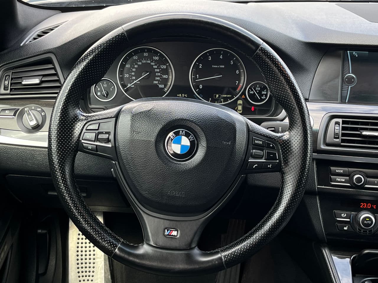 2011 BMW 528 — Miniatură 11