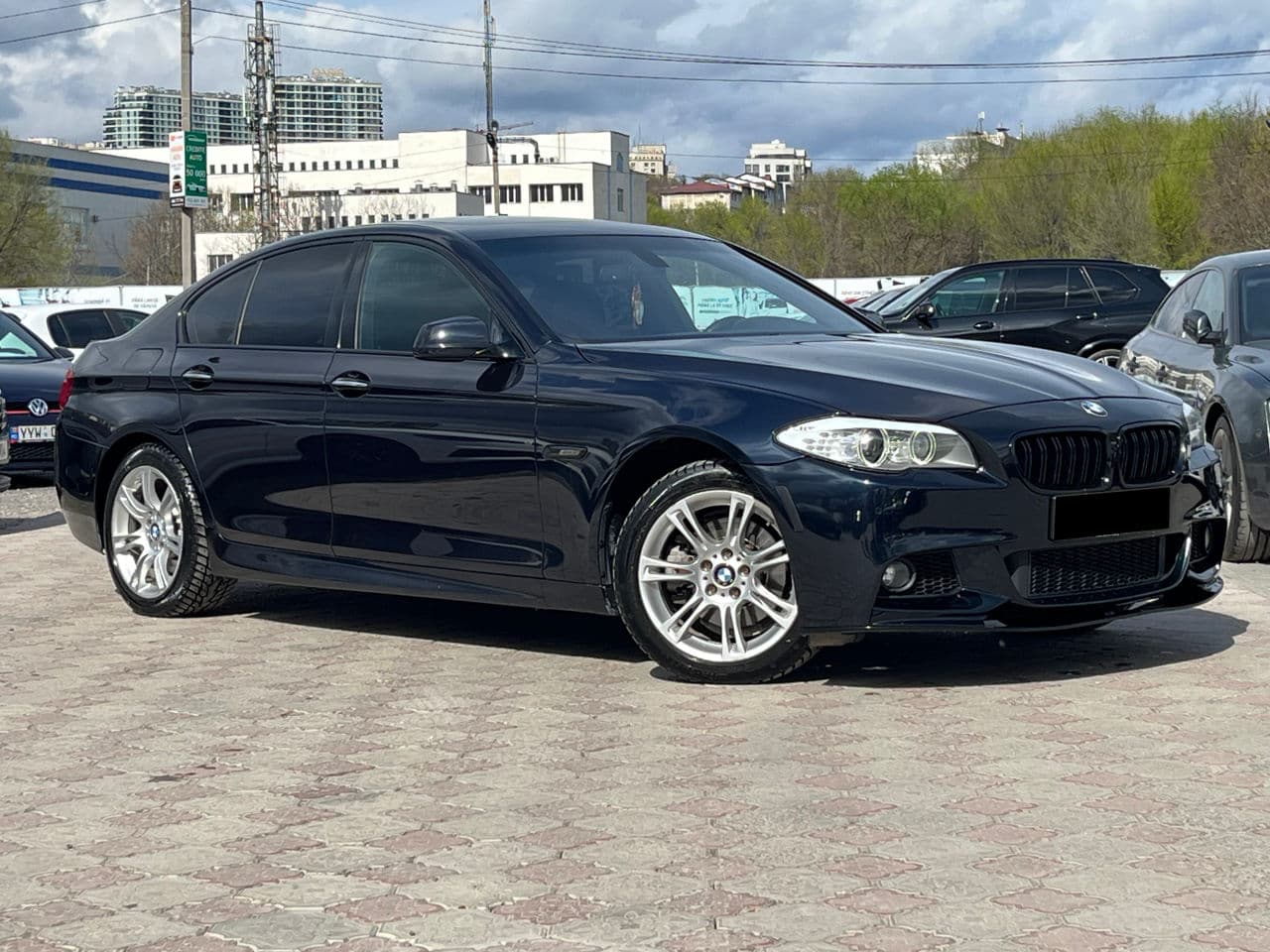2011 BMW 528 — Miniatură 4