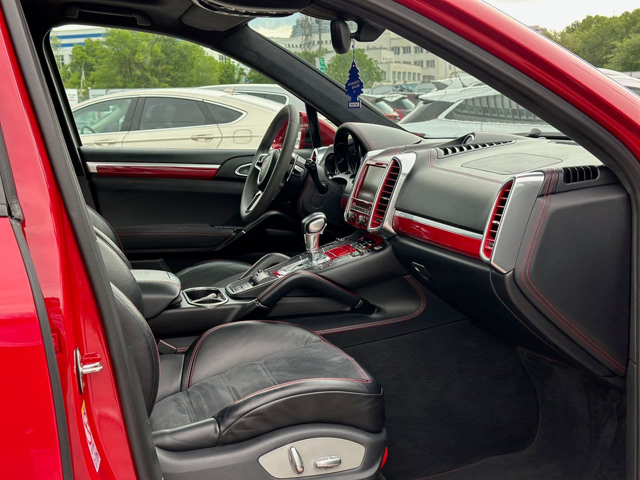2015 Porsche Cayenne GTS — Miniatură 18