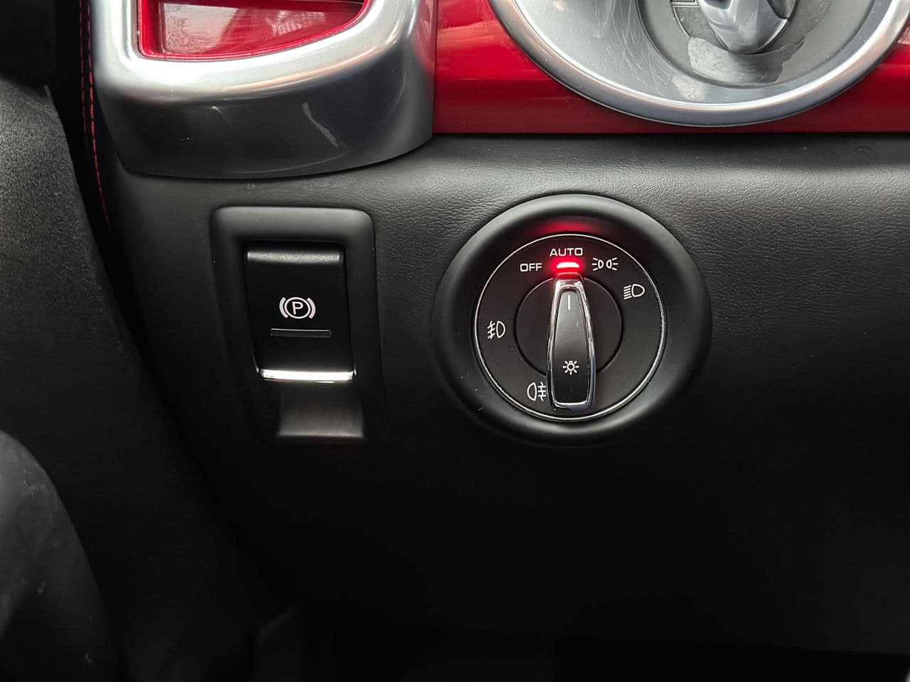 2015 Porsche Cayenne GTS — Miniatură 10
