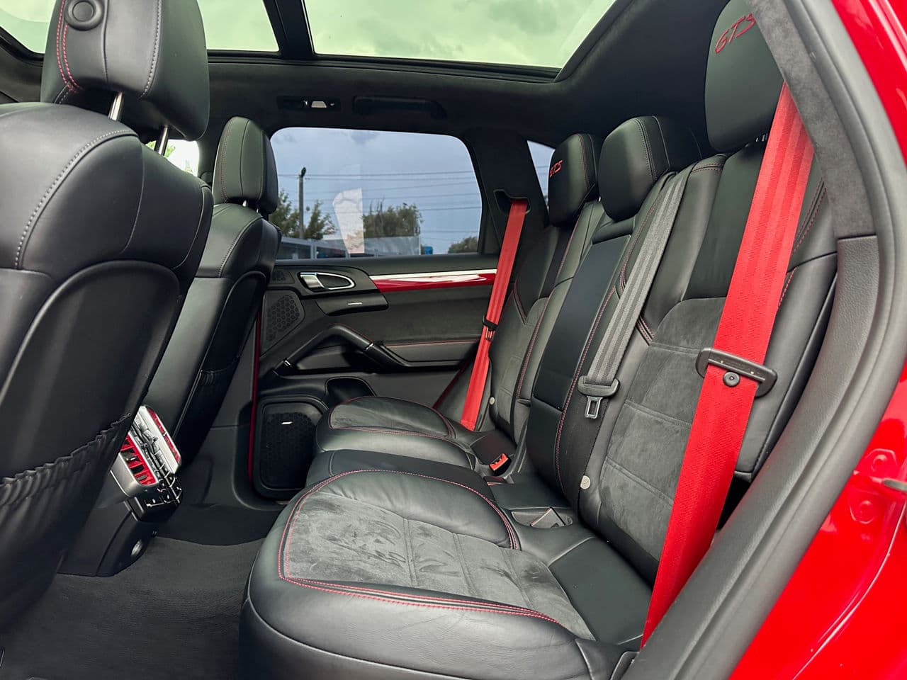 2015 Porsche Cayenne GTS — Miniatură 24