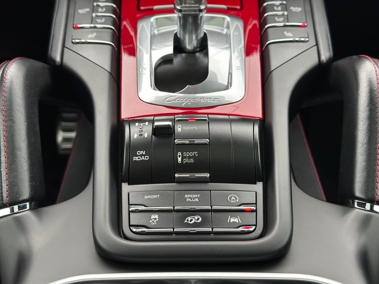 2015 Porsche Cayenne GTS — Miniatură 16
