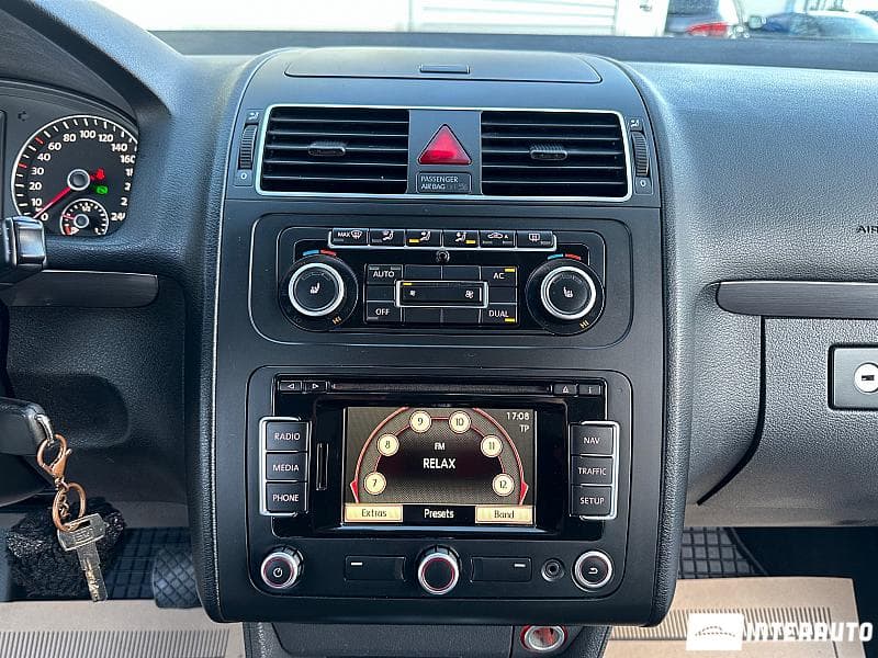 2011 Volkswagen Touran — Miniatură 11