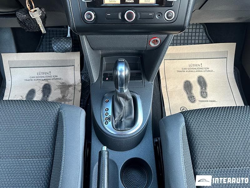 2011 Volkswagen Touran — Miniatură 12