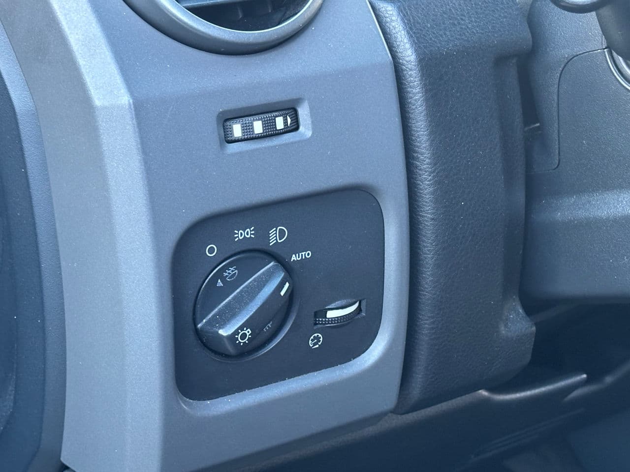 2005 Land Rover Discovery — Miniatură 15