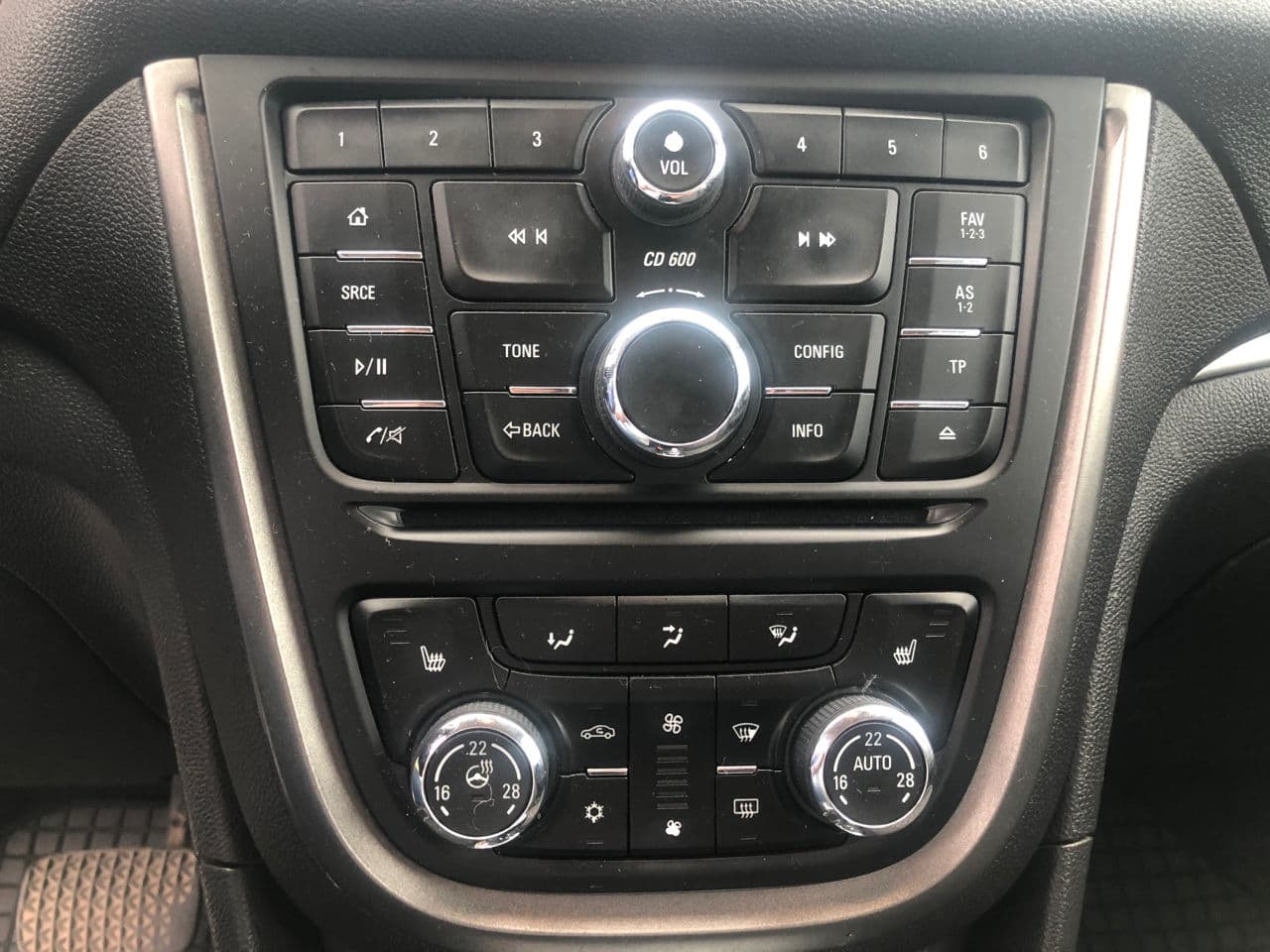 Opel Mokka 2014 — Миниатюра 12