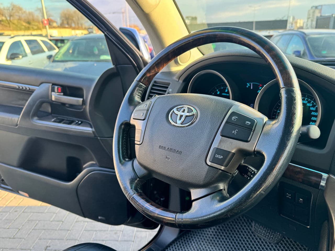 Toyota Land Cruiser 2011 — Миниатюра 7