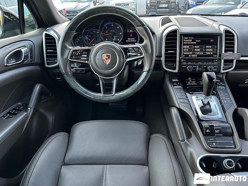 Porsche Cayenne 2015 — Миниатюра 8