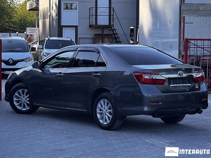 2011 Toyota Camry — Miniatură 4