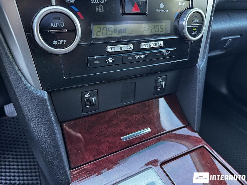 2011 Toyota Camry — Miniatură 11