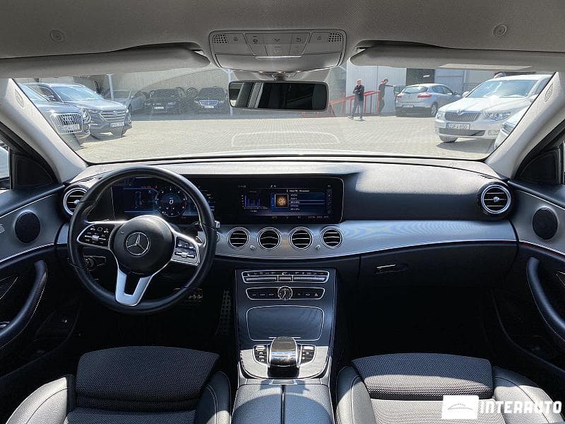 2018 Mercedes E 220 — Miniatură 8