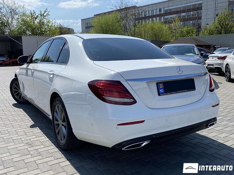 2018 Mercedes E 220 — Miniatură 4