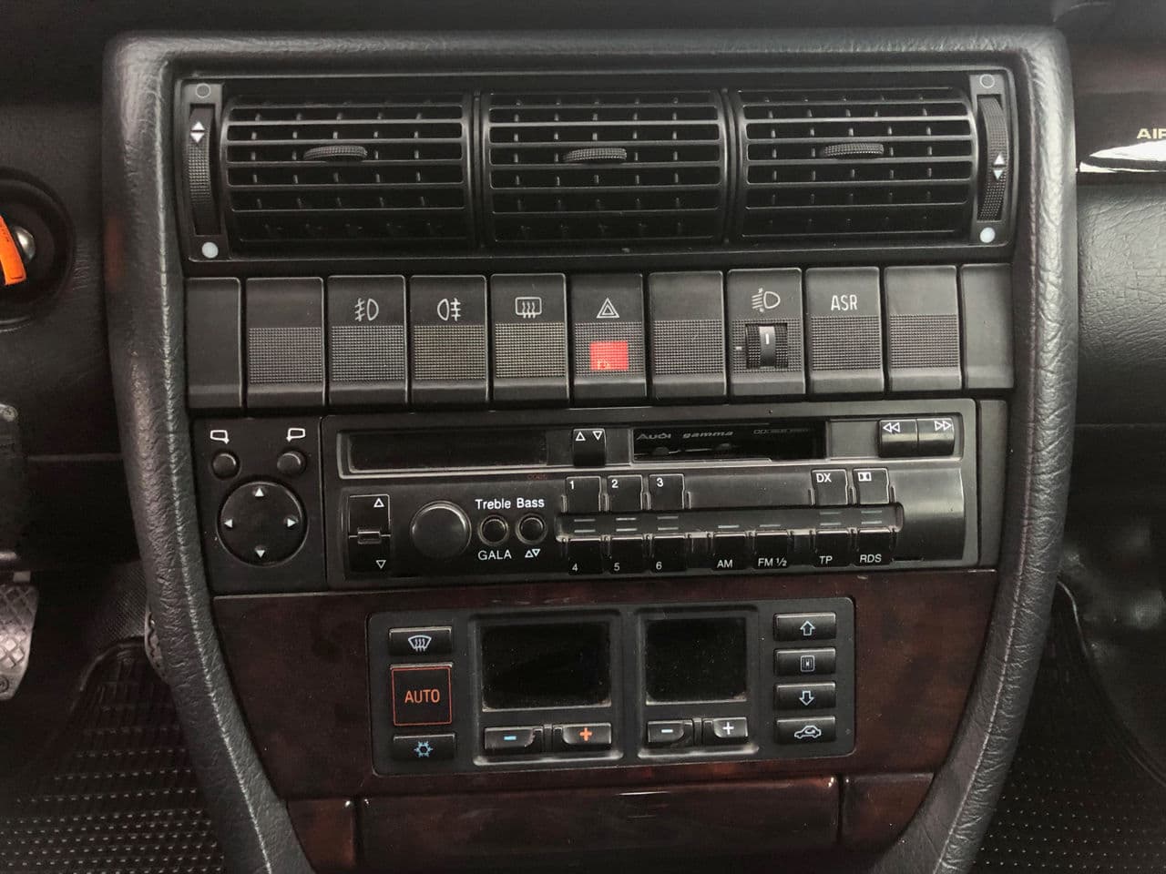 1996 Audi A6 — Miniatură 10