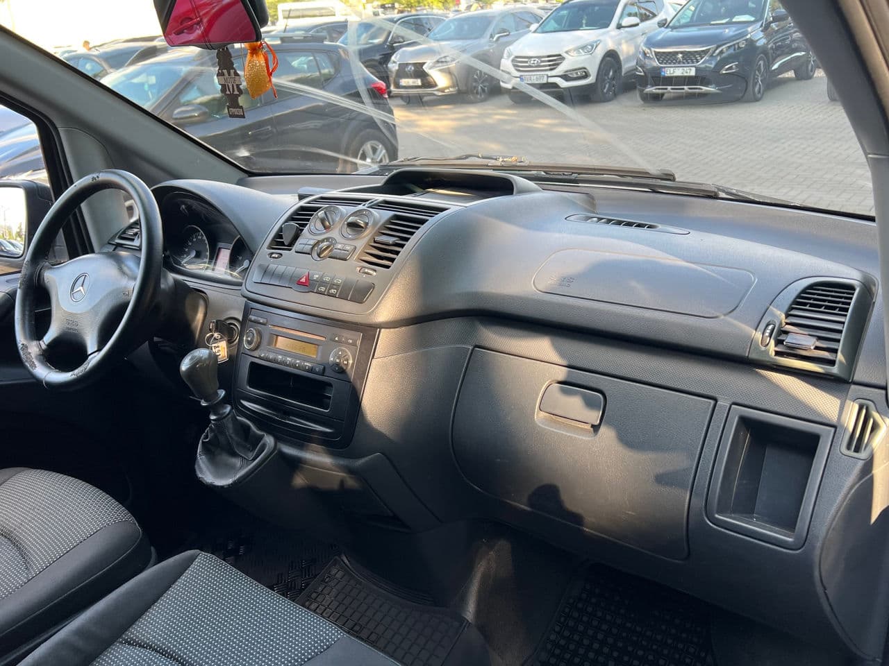 2010 Mercedes Vito — Miniatură 9