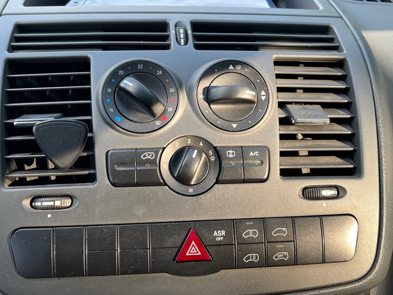2010 Mercedes Vito — Miniatură 10