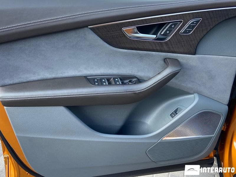 2018 Audi Q8 — Miniatură 6