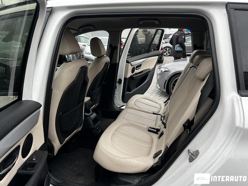 2015 BMW 216d — Miniatură 15
