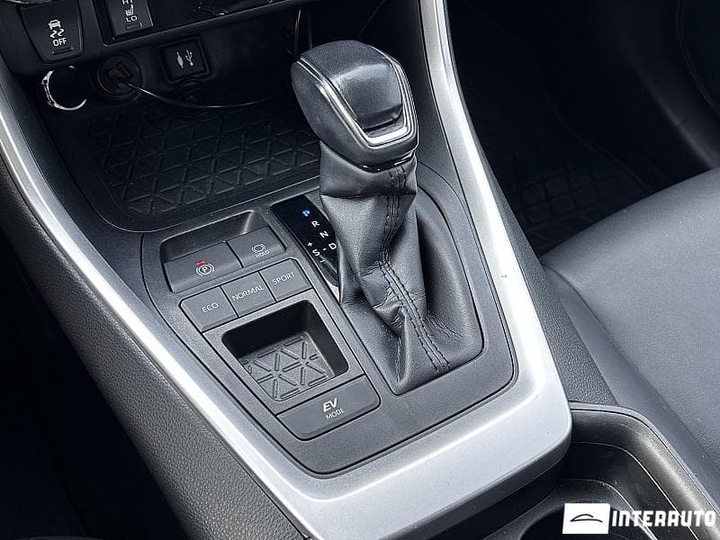 Toyota Rav-4 2019 — Миниатюра 16
