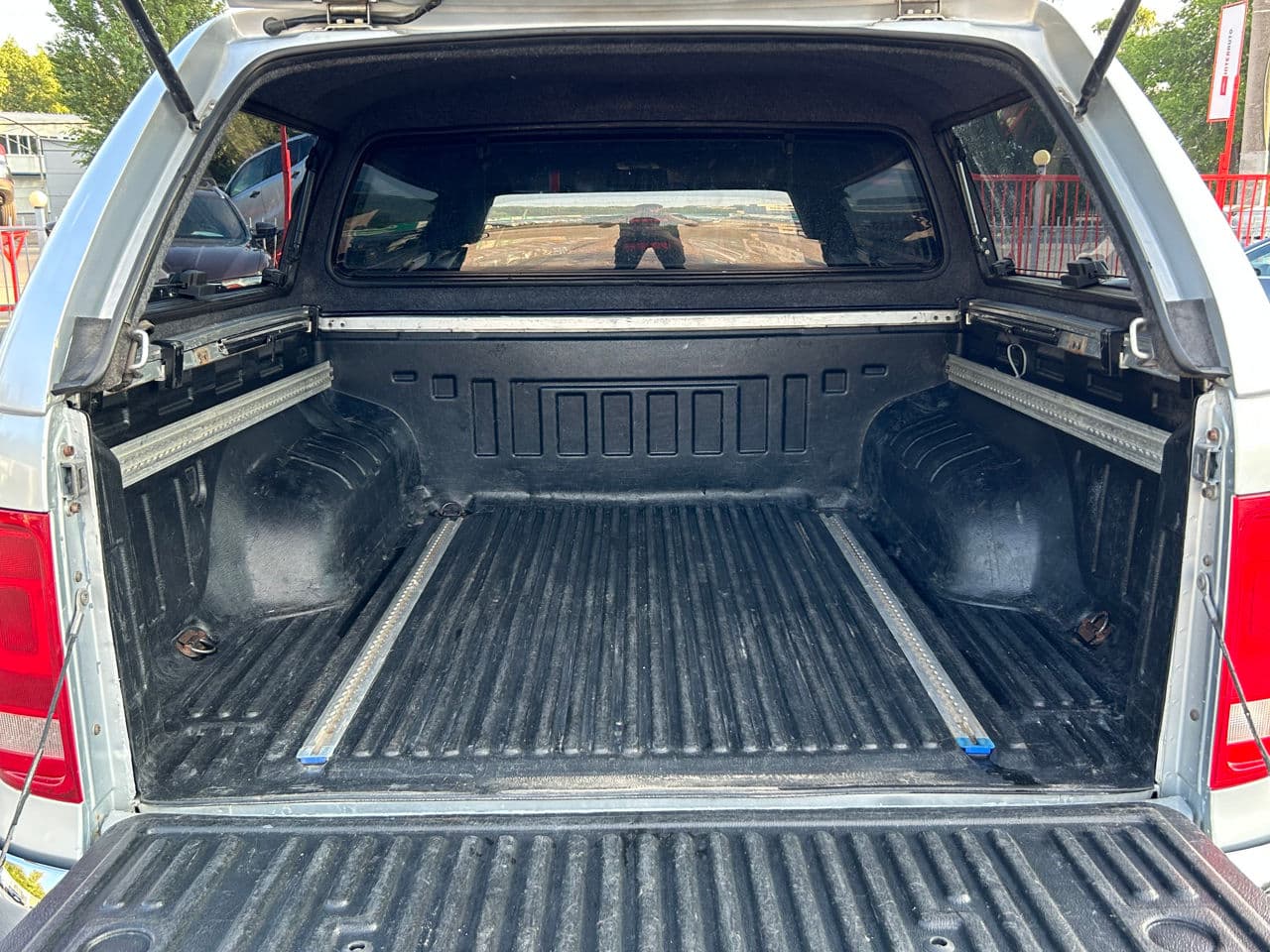2010 Volkswagen Amarok — Miniatură 14