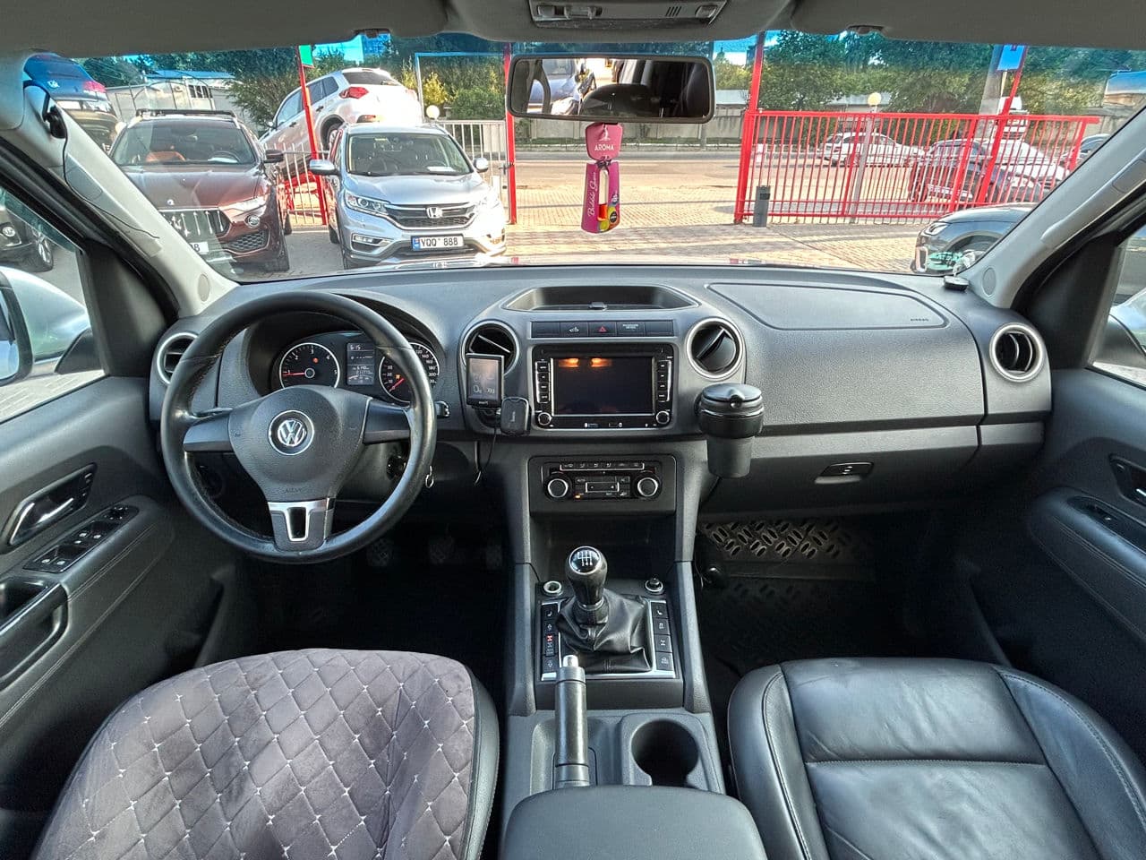 2010 Volkswagen Amarok — Miniatură 8